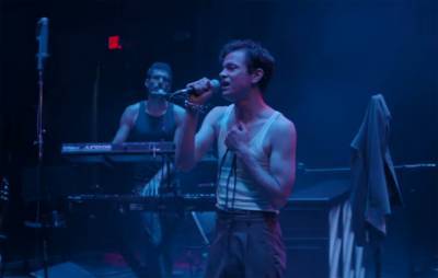 Watch Perfume Genius perform ‘Nothing At All’ at Palace Theatre - www.nme.com - Los Angeles