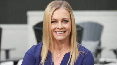 Melissa Joan Hart Reflects on What Made 'Sabrina' a Hit and Why She Likes to Direct Now (Exclusive) - www.etonline.com