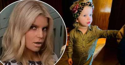 Jessica Simpson enlists toddler daughter Birdie to model for her - www.msn.com