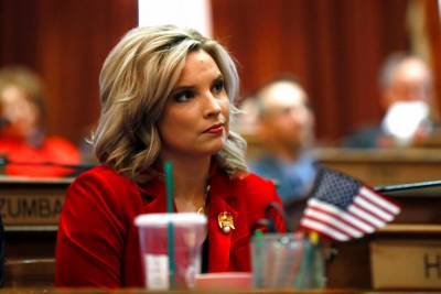 Ashley Hinson, former TV news anchor, is looking for solutions — not to 'launch firebombs' in Congress - www.foxnews.com - state Iowa