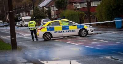 Gunman opens fire on Salford street - before someone turns up at hospital - www.manchestereveningnews.co.uk