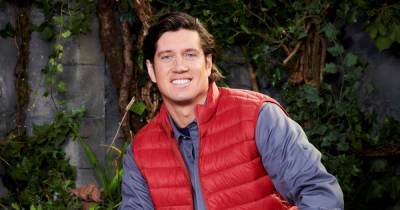 'I'm A Celebrity' namedropping continues - now Vernon Kay has a Tom Hanks story - www.msn.com