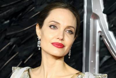 Angelina Jolie to Direct ‘Unreasonable Behaviour’ About Famed War Photographer Don McCullin - thewrap.com - Britain - Vietnam - Cambodia