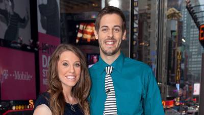 The Reason Why the Duggar Family Members Get Married So Young Is Revealed By Derick Dillard - www.justjared.com