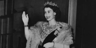 Queen Elizabeth Revealed to a Friend That Taking the Throne Cured Her of Her Anxiety - www.marieclaire.com - Britain