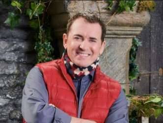 Shane Richie in I’m a Celebrity: Everything you need to know about Eastenders actor - www.msn.com