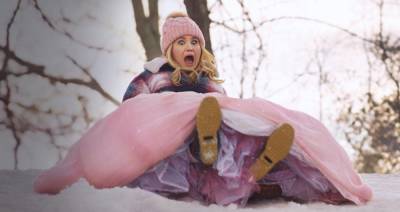 Disney+ Drops 'Godmothered' Trailer Starring Jillian Bell & Isla Fisher - Watch Now! - www.justjared.com - county Bell