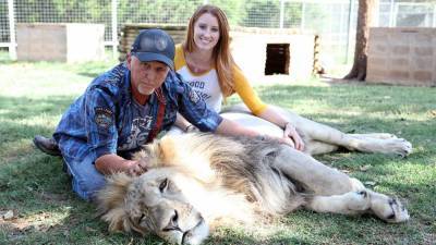 DOJ files Endangered Species Act complaint against 'Tiger King' star Jeff Lowe - www.foxnews.com