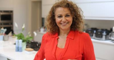 Loose Women's Nadia Sawalha shows off hair transformation after daughter cuts her a fringe - www.ok.co.uk