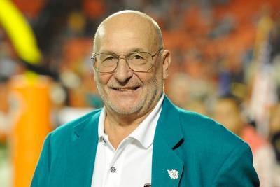 Jake Scott (1945 – 2020), 1972 Super Bowl MVP with the Miami Dolphins - legacy.com
