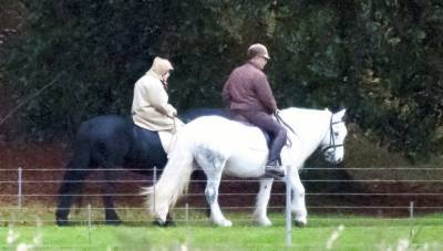 Queen Elizabeth Is Back In The Saddle As She Goes Horseback Riding At Windsor Castle - etcanada.com