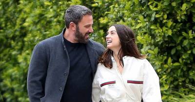 Ben Affleck and Ana de Armas Share Passionate Kiss in Between Filming ‘Deep Water’ Reshoots - www.usmagazine.com - state Louisiana - New Orleans