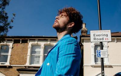 Listen to Tom Grennan’s empowered new song ‘Something Better’ - www.nme.com