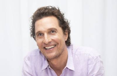 Matthew McConaughey Shares Weird Revelations About Cutting His Nails, Eating Pickled Pig’s Feet & More - etcanada.com