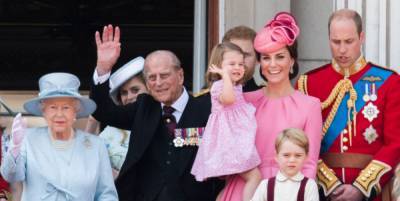Kate Middleton Shares Close-Up Pic of the Handmade Card George, Charlotte, and Louis Made for the Queen - www.elle.com