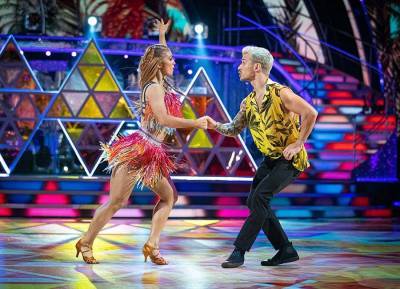 Maisie ‘dance-off assassin’ Smith sends another Strictly contestant home - evoke.ie - Britain - Smith