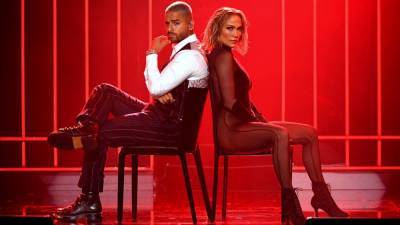 Jennifer Lopez and Maluma Heat Up AMAs Stage With 'Pa' Ti' and 'Lonely' Performance - www.etonline.com - USA