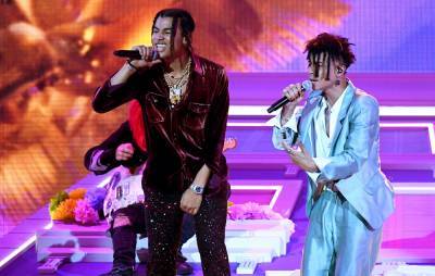24kGoldn and Iann Dior are a ‘Mood’ at AMAs 2020 - www.nme.com - Los Angeles - USA