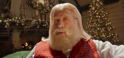 John Travolta Appears as Santa Claus in Capital One's Christmas Commerical - Watch! - www.justjared.com - city Santa Claus - Santa