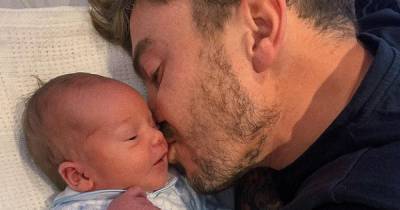 TOWIE star Shelby Tribble shares sweet snap of Sam Mucklow kissing their newborn baby Abel - www.ok.co.uk