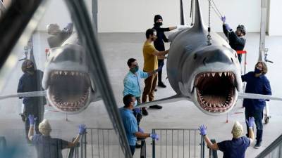 Bruce, the last ‘Jaws’ shark, docks at the Academy Museum - abcnews.go.com - Los Angeles