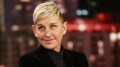 Ellen DeGeneres mocked for Playstation tweet: ‘You should ask Twitter to add a laugh track function to mask the unfunny’ - www.msn.com