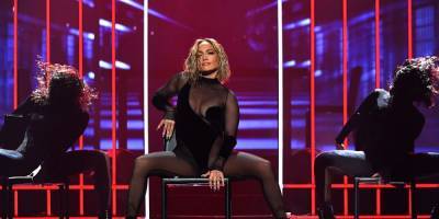 Jennifer Lopez Performs "Pa’ Ti" in a Sheer Catsuit and a Short New Haircut at the 2020 AMAs - www.marieclaire.com