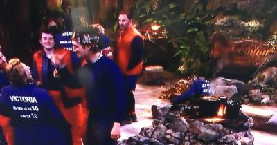 I'm A Celebrity viewers suspect underfloor heating in the castle as Vernon Kay spotted barefoot - www.manchestereveningnews.co.uk