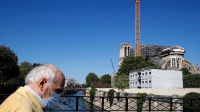 Restorers remove dangerous Notre Dame cathedral scaffolding - abcnews.go.com