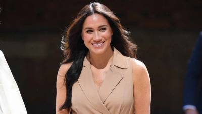 Meghan Markle Encourages Compassion Amid 'Fraught and Debilitating' Year - www.etonline.com
