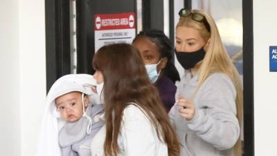 Iggy Azalea Adorable Baby Onyx, 7 Mos., Fly Out Of Los Angeles Ahead Of Thanksgiving Holiday – Pic - hollywoodlife.com - Australia - Los Angeles