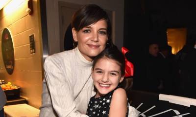 Katie Holmes looks unrecognisable with a fringe in throwback Thanksgiving post - hellomagazine.com