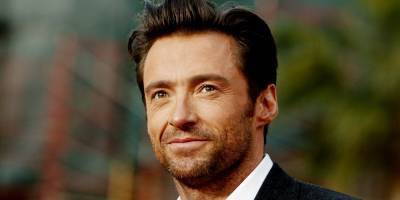 Hugh Jackman Wishes Fans a Happy Thanksgiving With a Tap Dance - Watch! (Video) - www.justjared.com
