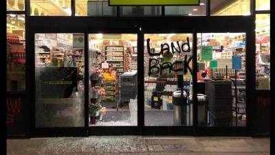 Portland police arrest 3 for Thanksgiving Day vandalism spree; 'at least' 10 businesses damaged - www.foxnews.com - city Portland