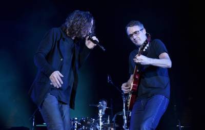 Pearl Jam’s Stone Gossard remembers Chris Cornell: “He was one of the greatest vocalists of all time” - www.nme.com
