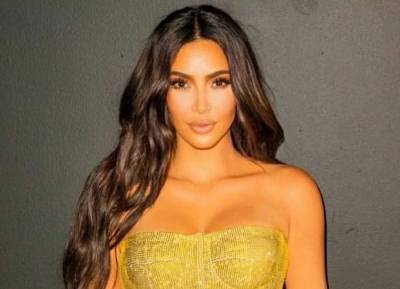 Celeb hairstylist Chris Appleton gives first look inside Kim Kardashian’s ‘secret island’ birthday - evoke.ie