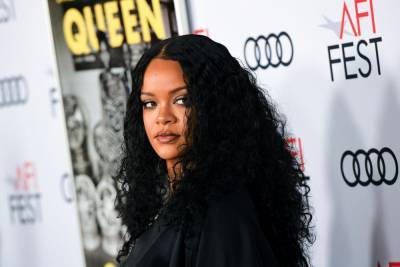 Rihanna filming new music video at Los Angeles hotel – report - www.hollywood.com - Los Angeles - Los Angeles
