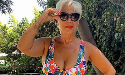 Denise Welch wows fans with throwback bikini snap - hellomagazine.com - Los Angeles