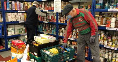 Housebuilder helps those most in need with generous donation to East Kilbride food bank - www.dailyrecord.co.uk - Britain - Scotland
