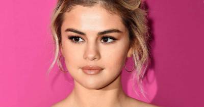 'Saved by the Bell' apologises for 'offensive' Selena Gomez kidney jokes - www.msn.com