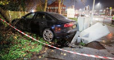 Four people injured after crash involving Audi and a Mercedes taxi at crossroads - www.manchestereveningnews.co.uk