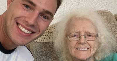 Curtis Pritchard says he believes late grandmother is watching over brother AJ in I’m A Celeb castle - www.ok.co.uk