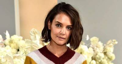 Katie Holmes Just Wore The Comfiest Of Brown Coats For A Walk With Boyfriend Emilio Vitolo Jr - www.msn.com - New York