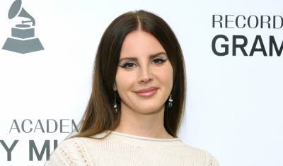 Lana Del Rey Shuts Down Fan Accusing Her of Voting for Trump - www.justjared.com