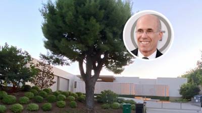 Quibi’s Jeffrey Katzenberg Downsizes to $26.7 Million L.A. Mansion - variety.com - Beverly Hills
