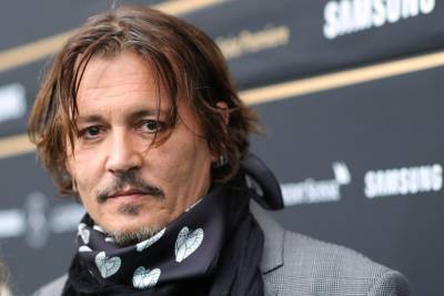 Johnny Depp Resigns From ‘Fantastic Beasts’ Movies After Being Asked To by Warner Bros. - etcanada.com