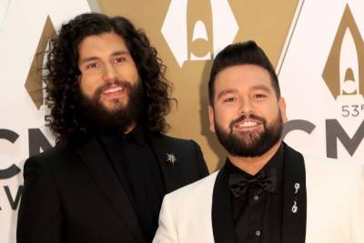 Dan + Shay and Justin Bieber join Keith Urban as latest CMAs performers - www.hollywood.com