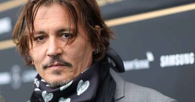 BREAKING: Johnny Depp quits Fantastic Beasts franchise at request of Warner Bros - www.msn.com