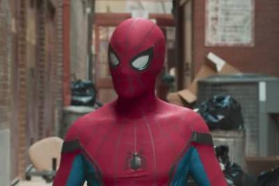 Tom Holland Pushes Masks in First Photo From ‘Spider-Man 3’ Set (Photo) - thewrap.com