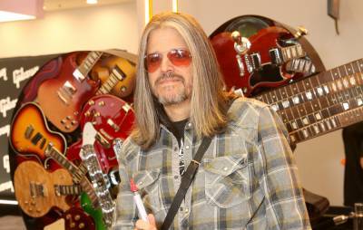 An entire pallet of Tool guitarist Adam Jones’ custom Les Pauls has been stolen - www.nme.com - Indiana